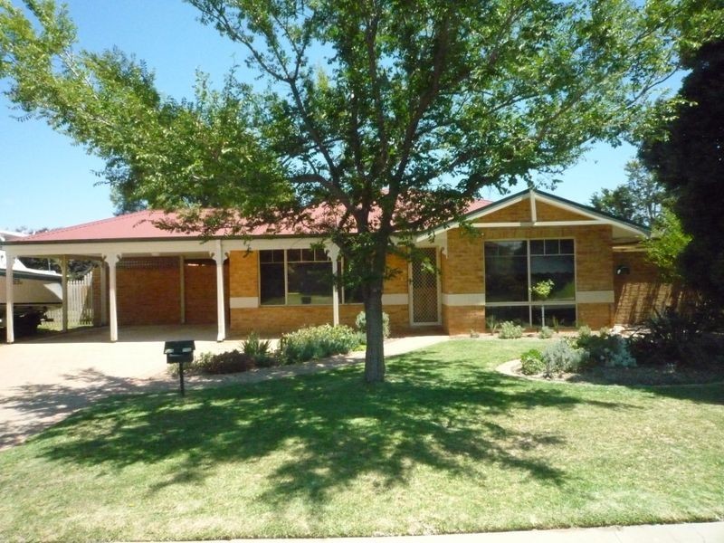 1 Dory Close, Halls Head WA 6210