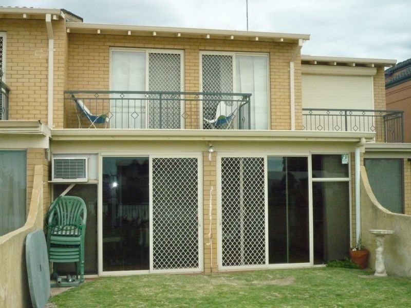 2/76 Ormsby Terrace, Silver Sands WA 6210