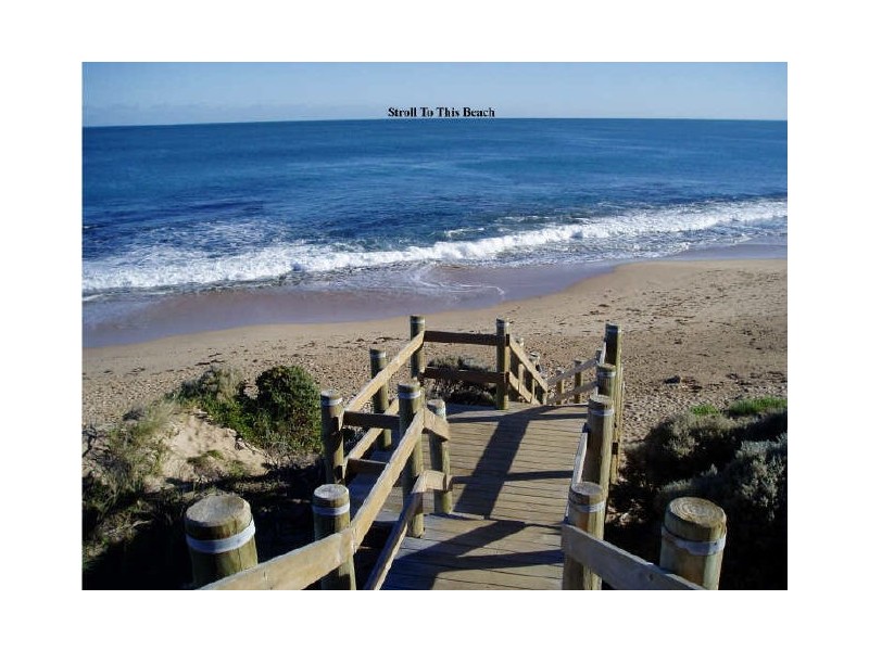 24 Malibu Point, Halls Head WA 6210