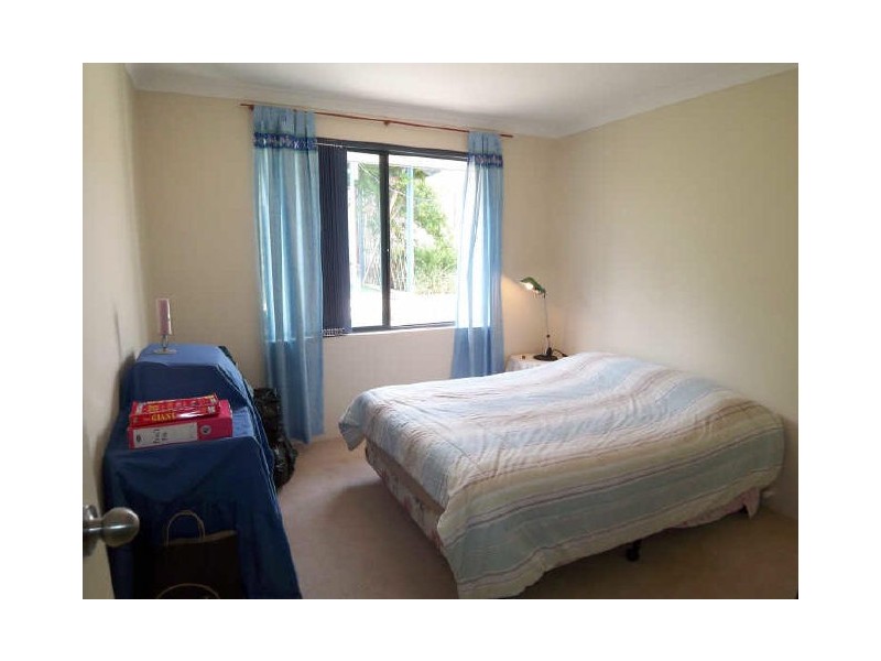 24 Malibu Point, Halls Head WA 6210