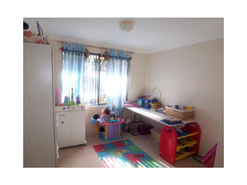 24 Malibu Point, Halls Head WA 6210