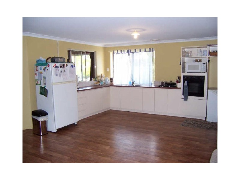 22 Cavender Street, Singleton WA 6175