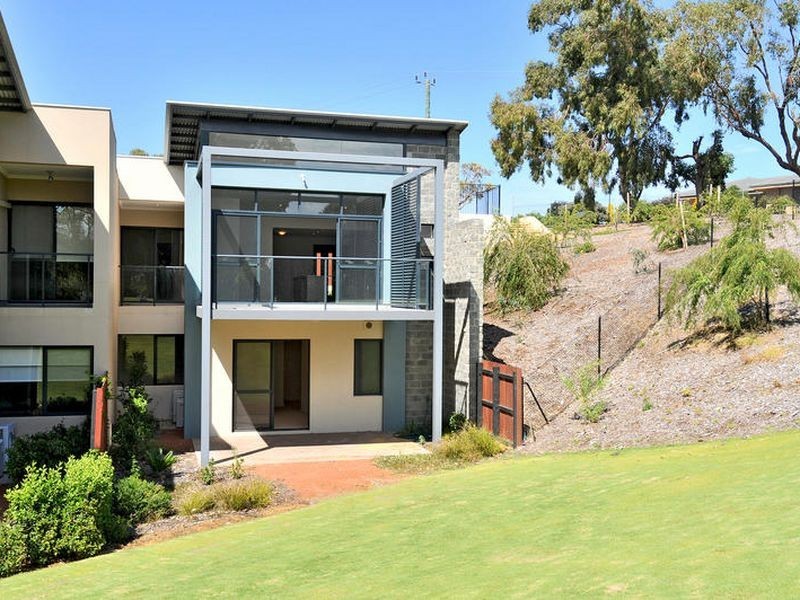 22 Golfers Retreat, Halls Head WA 6210