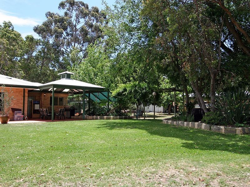 2 Tallangatta Place, Bouvard WA 6211