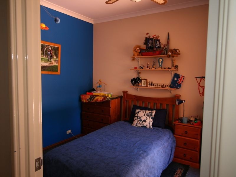 2 Tallangatta Place, Bouvard WA 6211