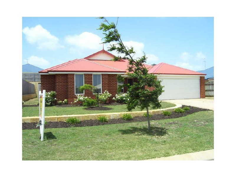 179 Peelwood Parade, Halls Head WA 6210