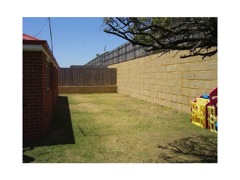 179 Peelwood Parade, Halls Head WA 6210