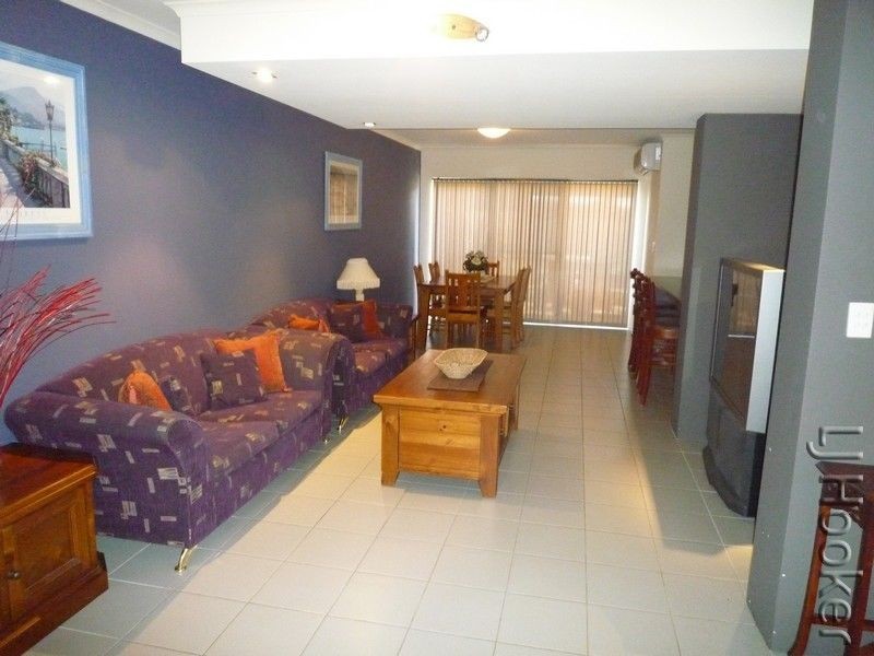 15/1 Mariners Cove Drive, Dudley Park WA 6210