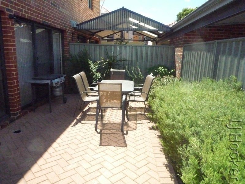 15/1 Mariners Cove Drive, Dudley Park WA 6210