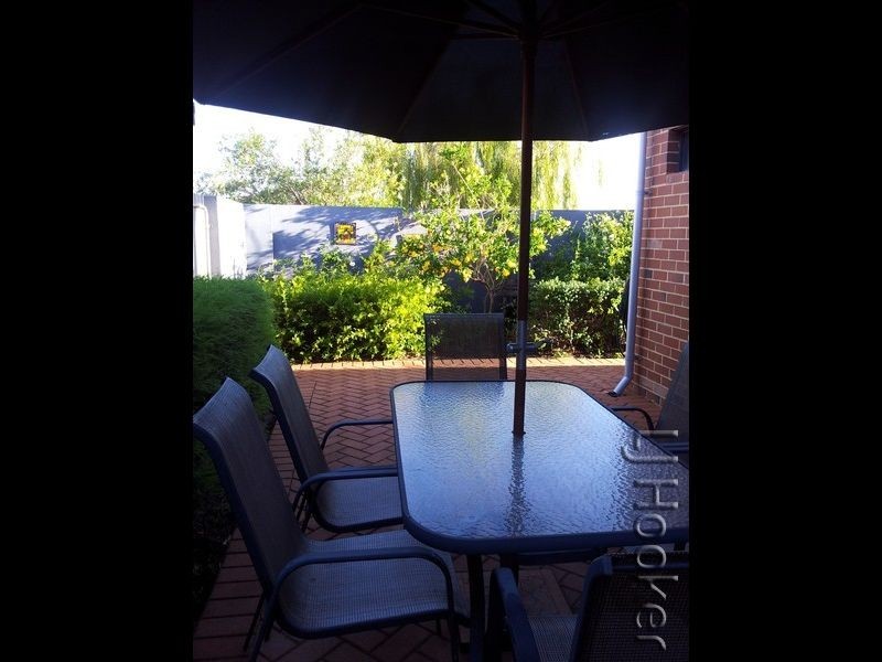 15/1 Mariners Cove Drive, Dudley Park WA 6210