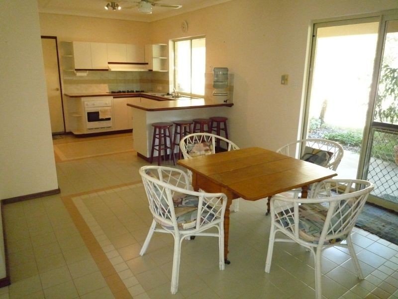 8 Taywood Close, Bouvard WA 6211
