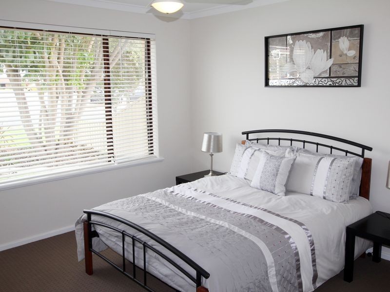 10 Gillark Street, Dudley Park WA 6210