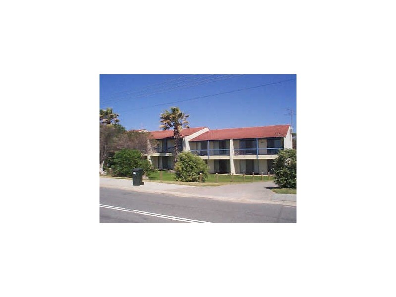 8/24 Halls Head Parade, Halls Head WA 6210