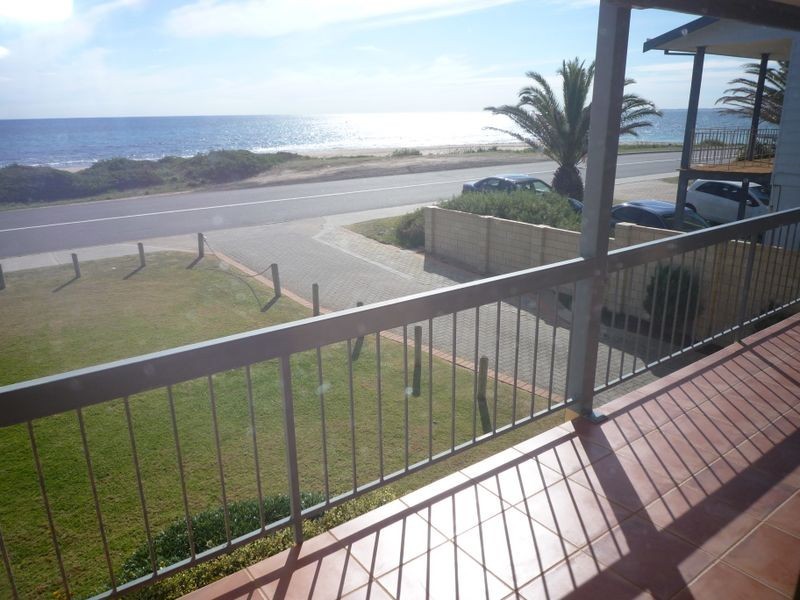 8/24 Halls Head Parade, Halls Head WA 6210