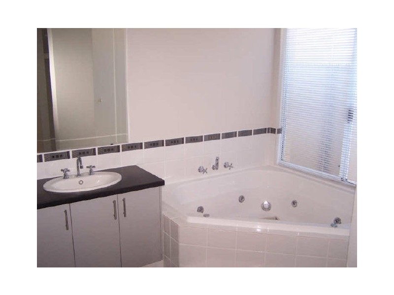 77 Bellavista Parade, Meadow Springs WA 6210