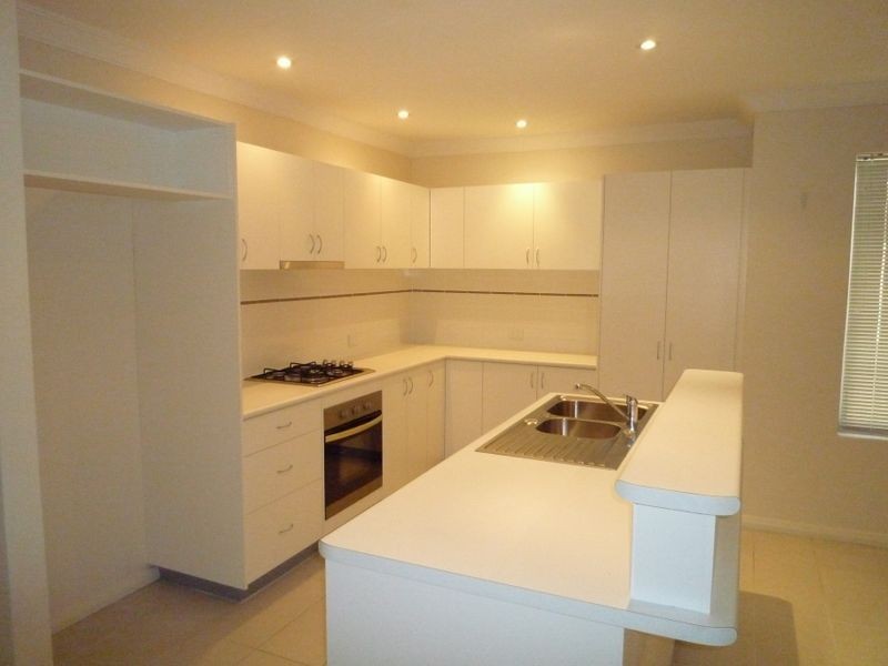 5 Zamia Loop, Wannanup WA 6210