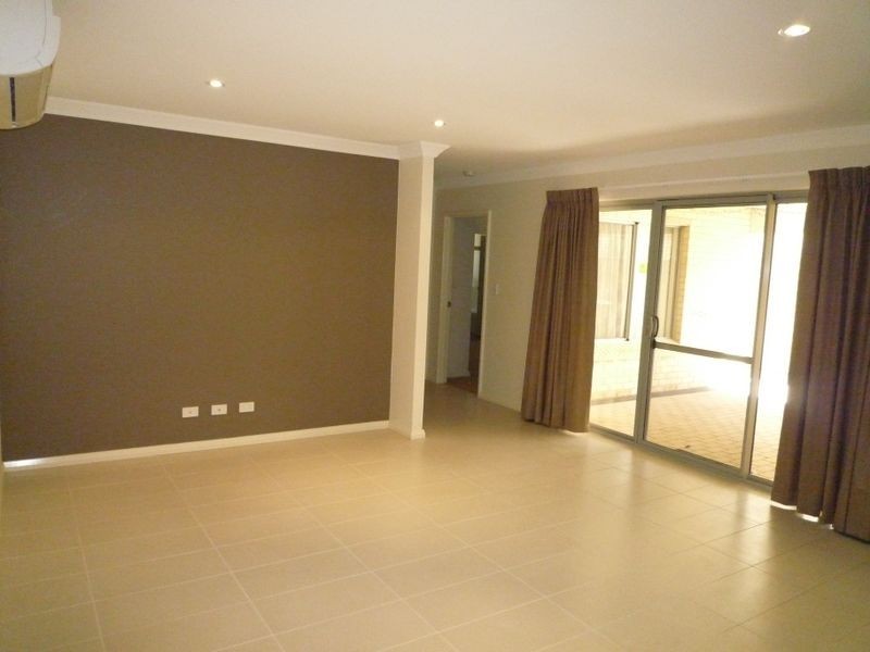 5 Zamia Loop, Wannanup WA 6210