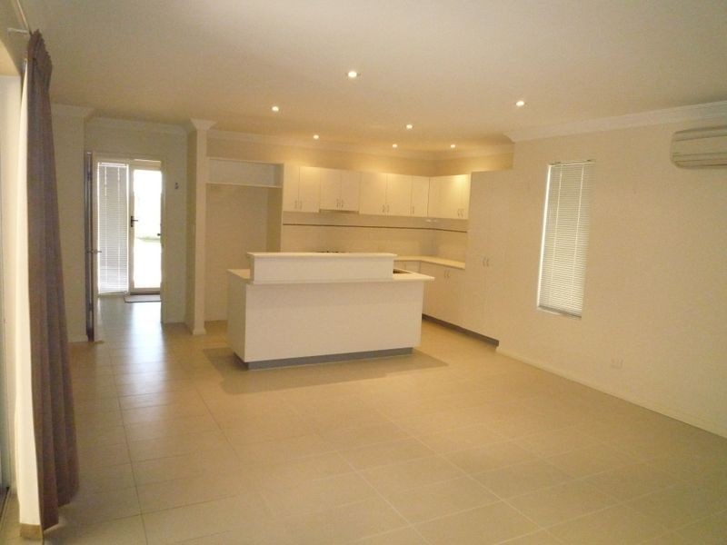 5 Zamia Loop, Wannanup WA 6210