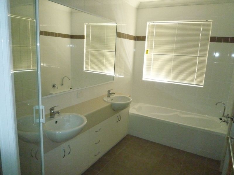 5 Zamia Loop, Wannanup WA 6210