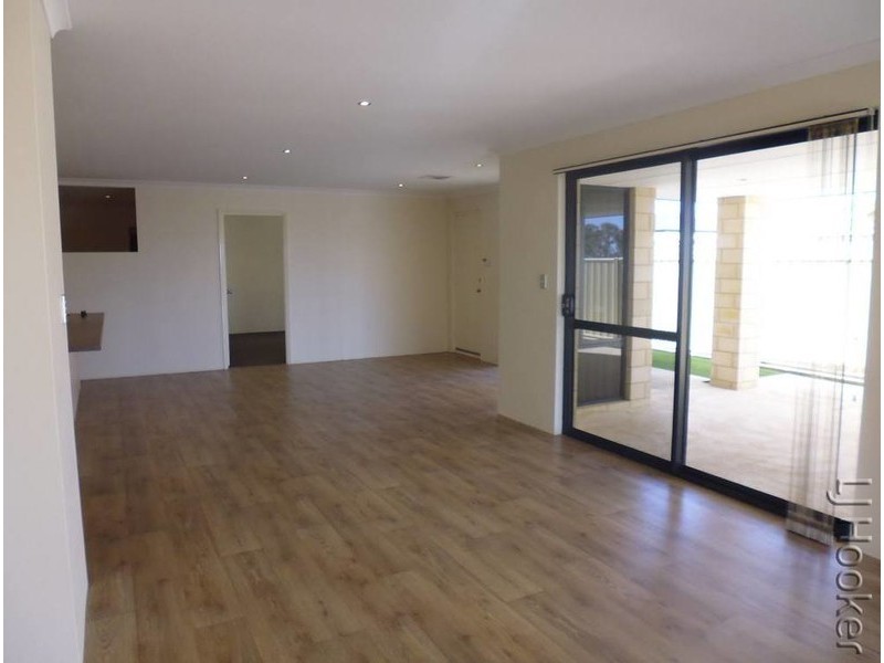 48 Cawana Parkway, Lakelands WA 6180