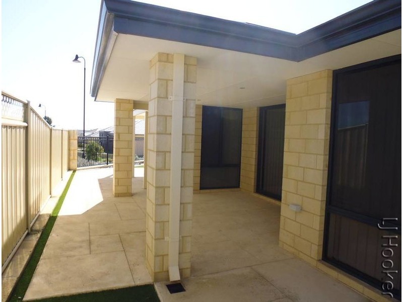 48 Cawana Parkway, Lakelands WA 6180