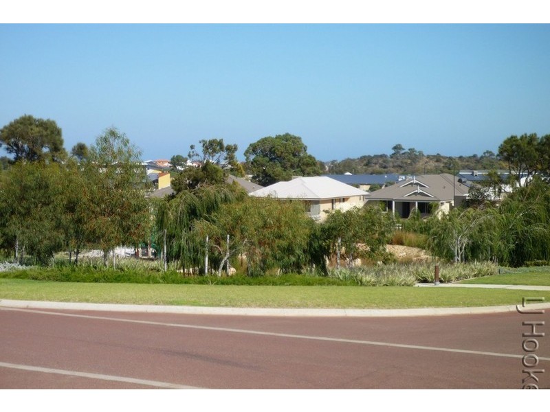 48 Cawana Parkway, Lakelands WA 6180