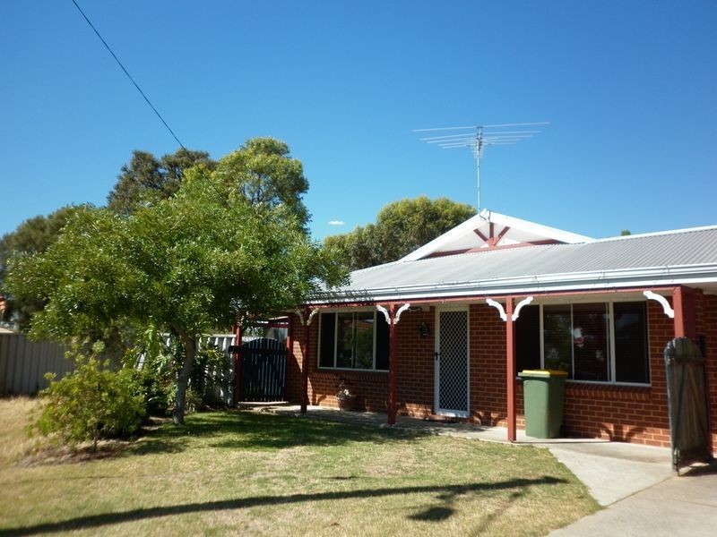 16 Rathmines Place, Coodanup WA 6210
