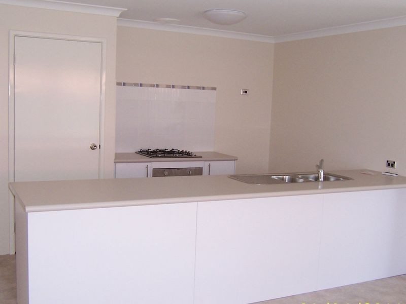 4 a Bancroft Close, Greenfields WA 6210