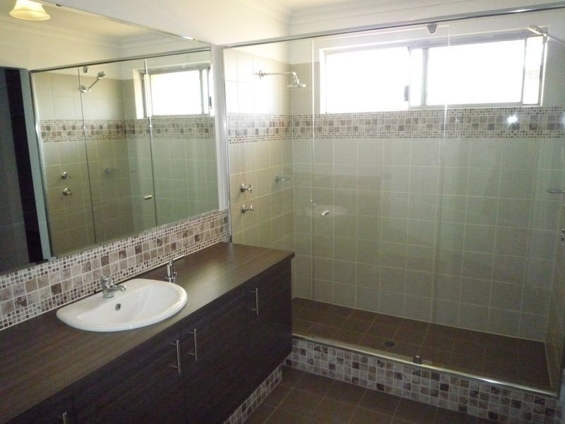 5 Pelora View, Lakelands WA 6180