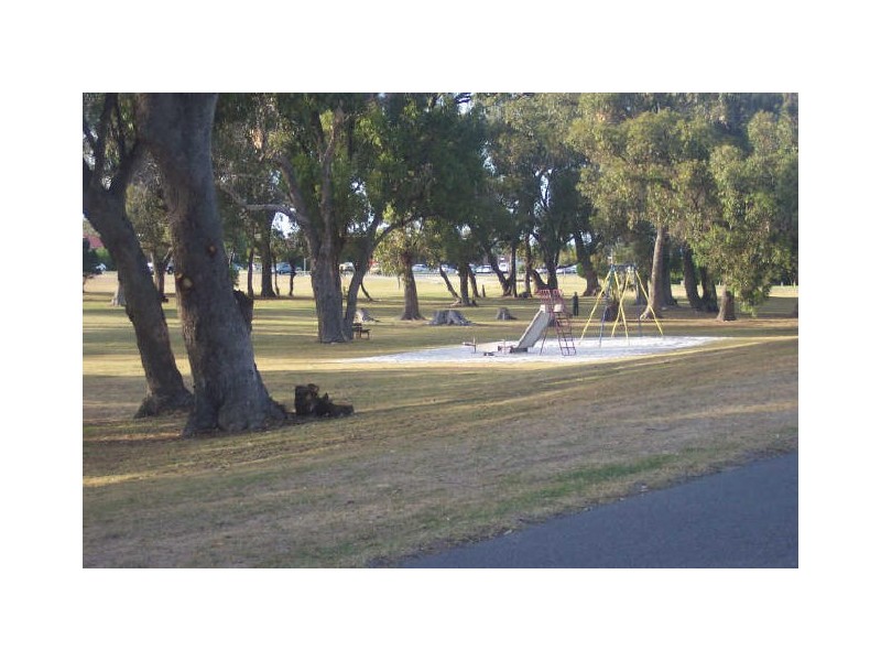 2 Minos Place, San Remo WA 6210
