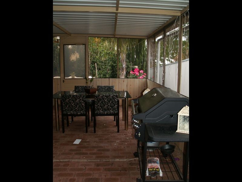9 St Laurent Close, Greenfields WA 6210