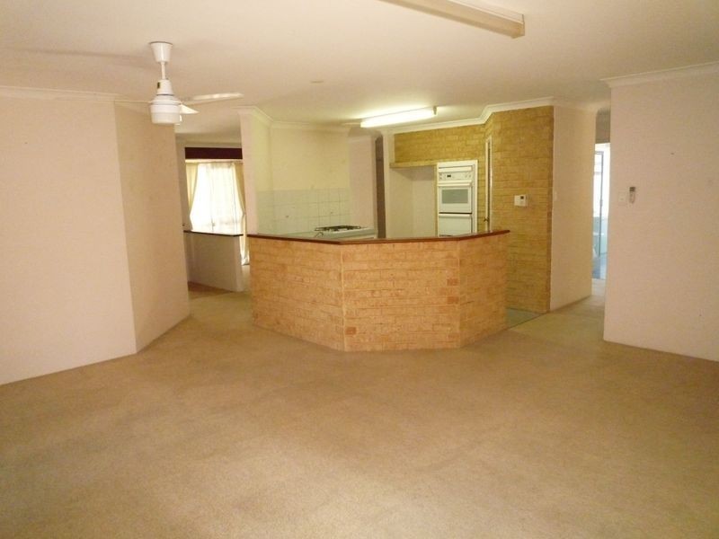 9 St Laurent Close, Greenfields WA 6210