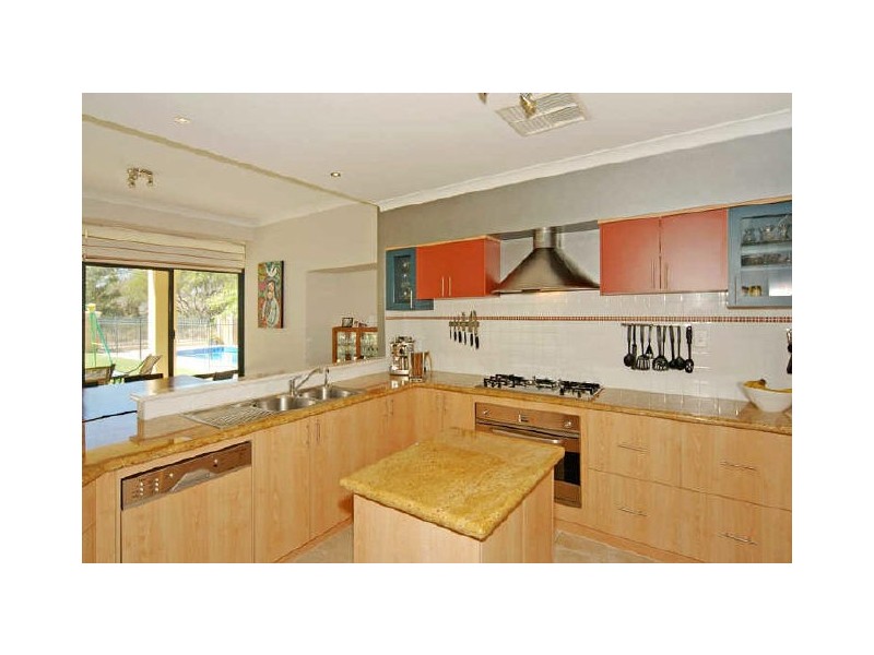 11 Mayfair Mews, Meadow Springs WA 6210