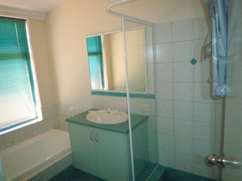 153 Peelwood Parade, Halls Head WA 6210