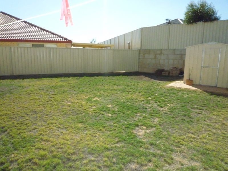 28 Lismore Ridge, Lakelands WA 6180