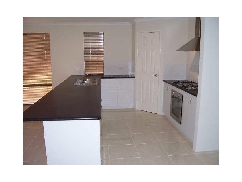 3 Drosera Turn, Halls Head WA 6210