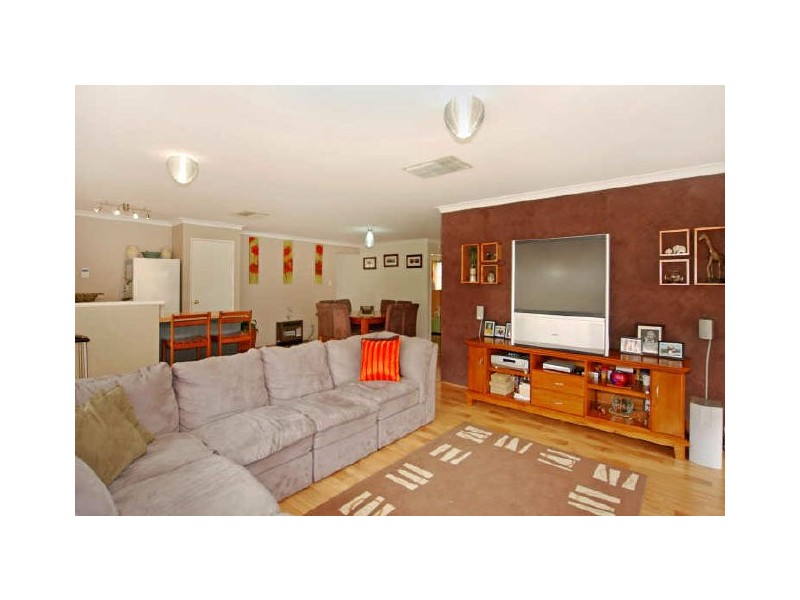 8 Beagle Court, Falcon WA 6210