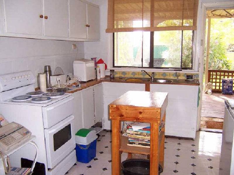 6 Banjup Road, Greenfields WA 6210