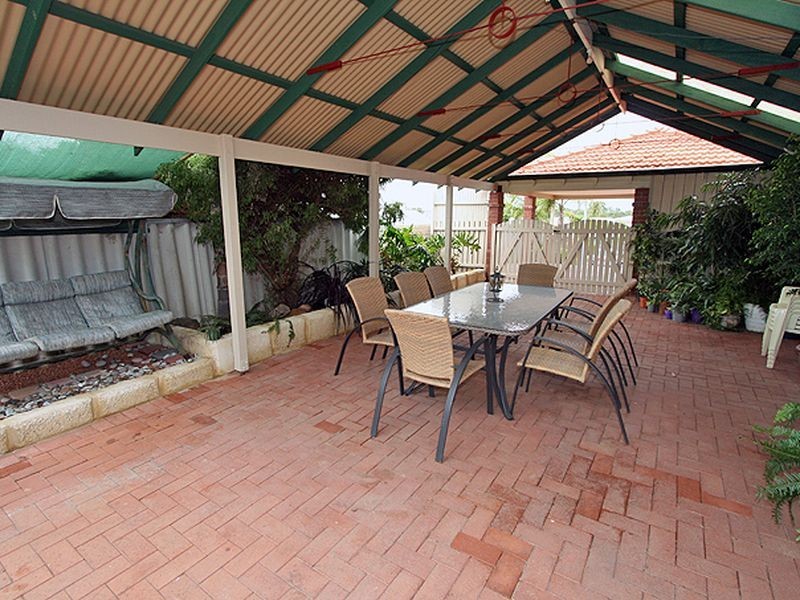 5 Sage Court, Halls Head WA 6210