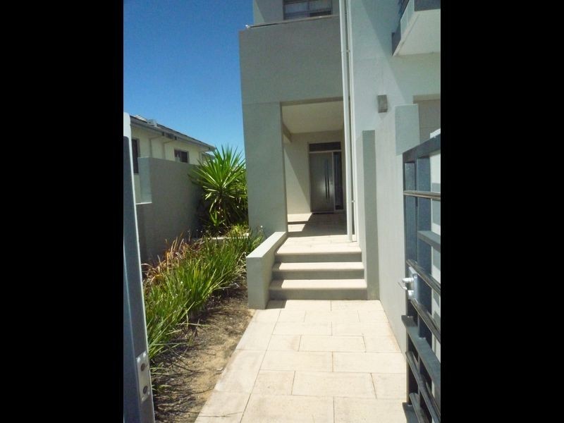 24 Caspian Drive, Wannanup, Mandurah WA 6210