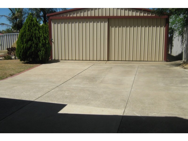 84 Templetonia Promenade, Halls Head WA 6210