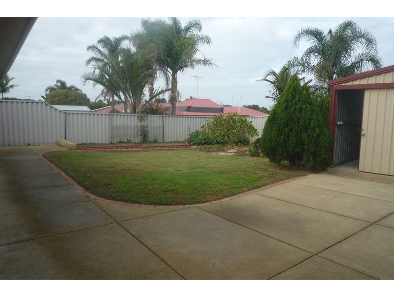 84 Templetonia Promenade, Halls Head WA 6210