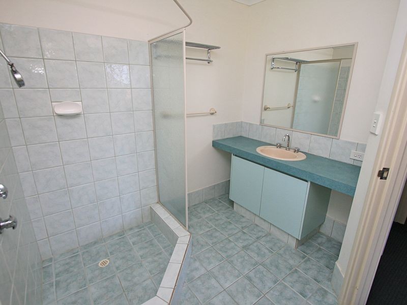 4 Selloa Court, Halls Head WA 6210