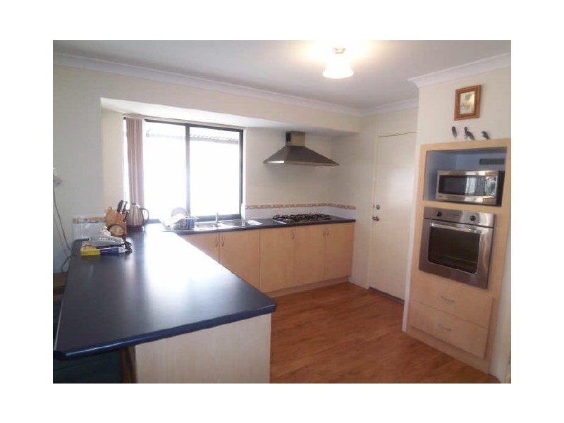 7 Tingle Way, Halls Head WA 6210