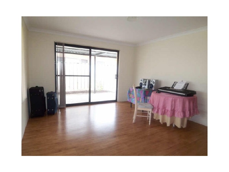 7 Tingle Way, Halls Head WA 6210