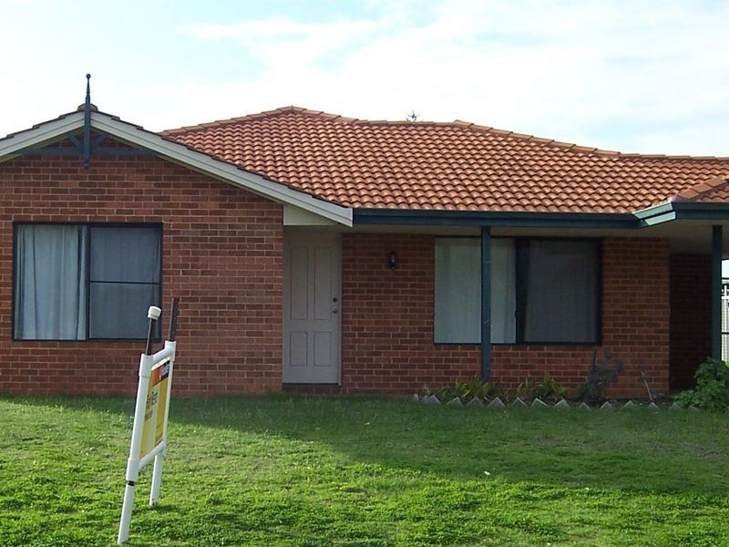 22 Garonne Turn, Port Kennedy WA 6172