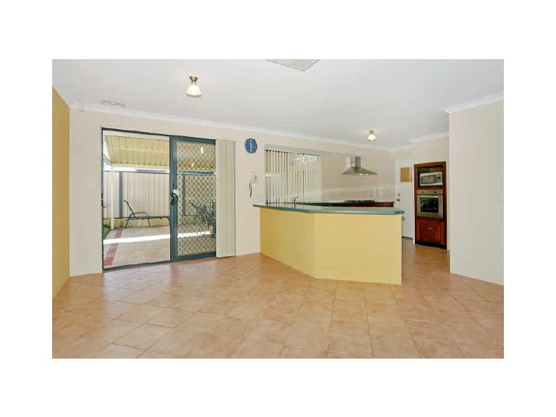 10 Regia Pass, Madora Bay WA 6210