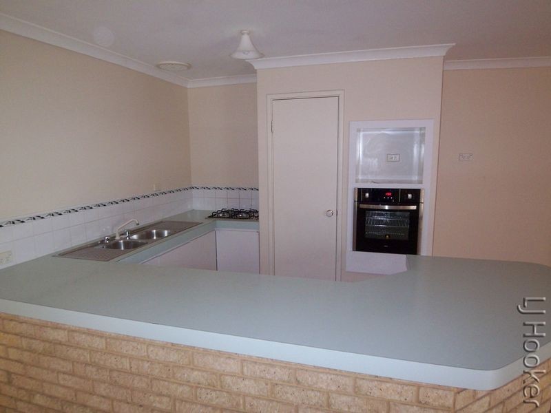 6A Bucentaur Place, Halls Head WA 6210