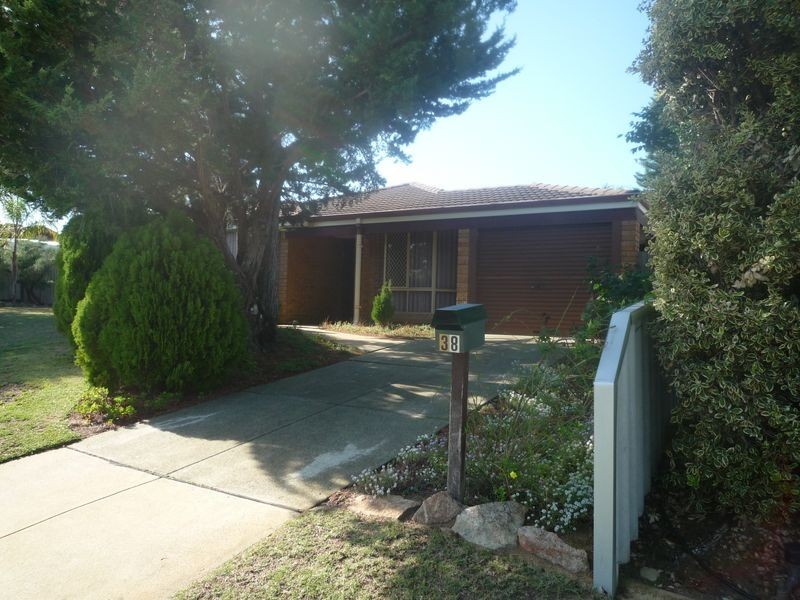 38 Elmore Way, Dudley Park WA 6210