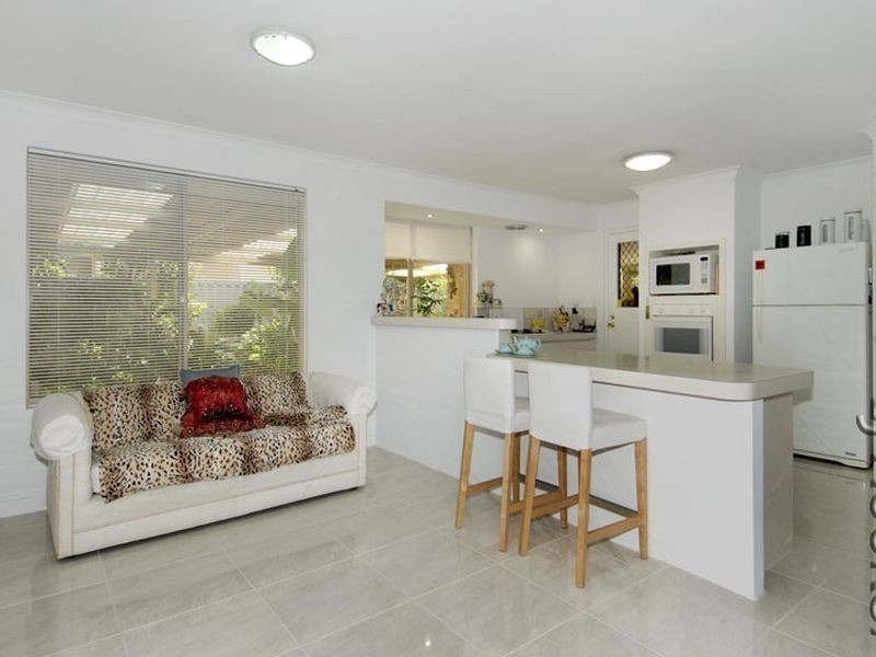 18 Staunton Rise, Halls Head WA 6210